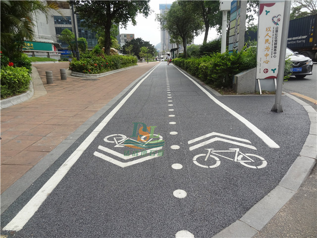 深圳鹽田7標協和路新型透水瀝青項目